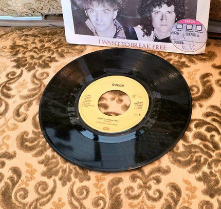 Queen – I Want To Break Free Vinyl Record - Yatva