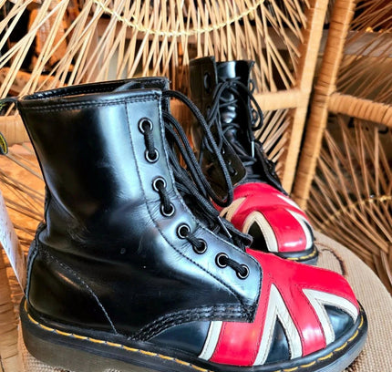 RARE Vintage 90's Dr Martens Union Jack Ankle Boots - Yatva