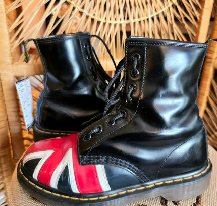 RARE Vintage 90's Dr Martens Union Jack Ankle Boots - Yatva