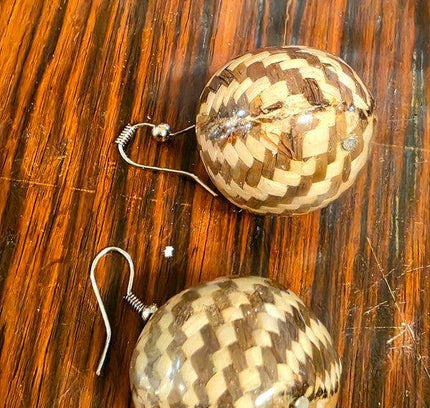 Retro Brand New Manouk Pierced Earrings - Yatva