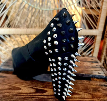 Retro Brand New Office London Heels - Yatva