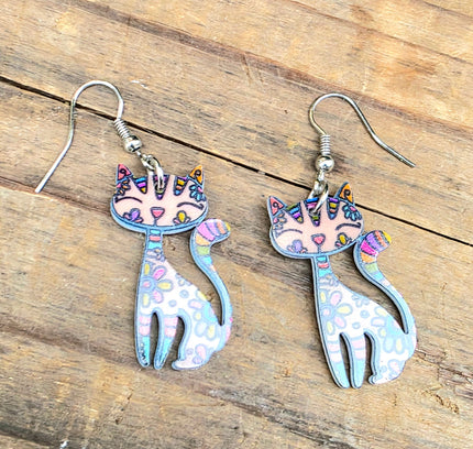 Retro Cat Pierced Earrings - Yatva