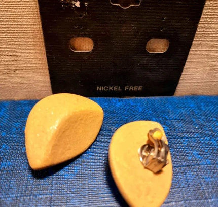 Retro Clip On Earrings - Yatva