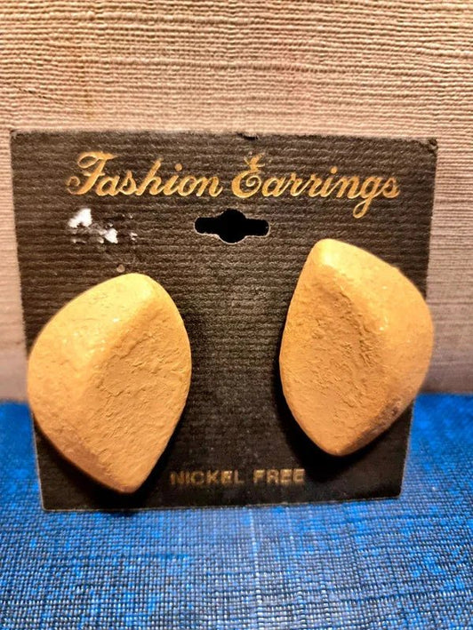 Retro Clip On Earrings - Yatva
