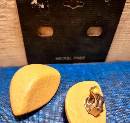 Retro Clip On Earrings - Yatva