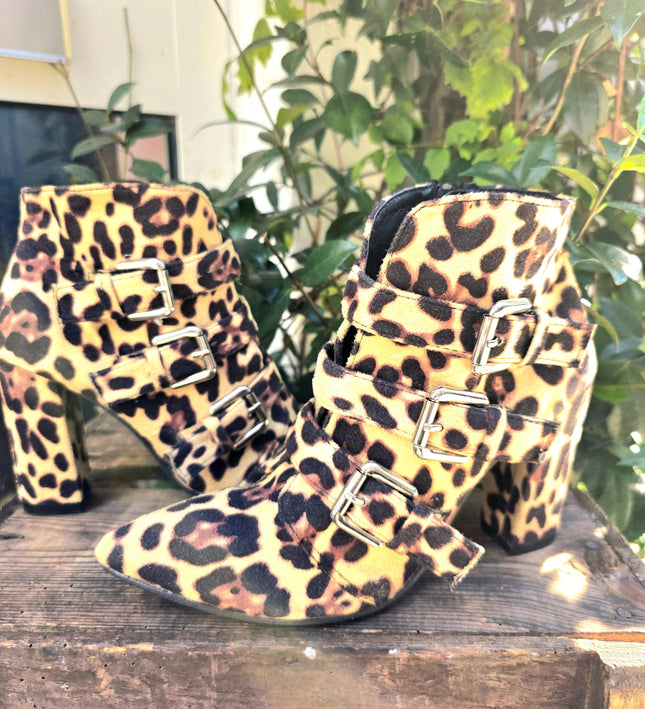 Retro Leopard Print Pointed Toe High Heel Cowboy Boots - Yatva