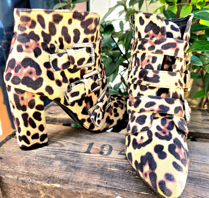 Retro Leopard Print Pointed Toe High Heel Cowboy Boots - Yatva