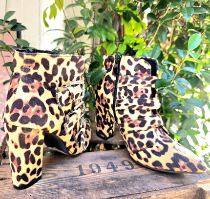Retro Leopard Print Pointed Toe High Heel Cowboy Boots - Yatva