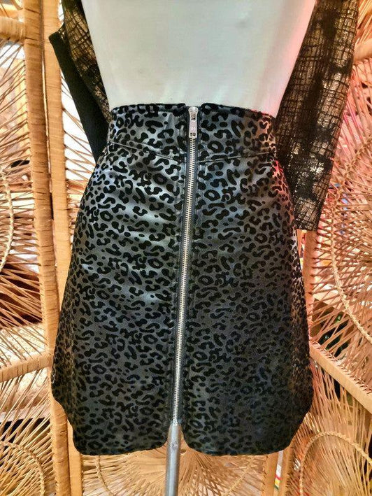 Retro Lofty Manner Skirt - Yatva