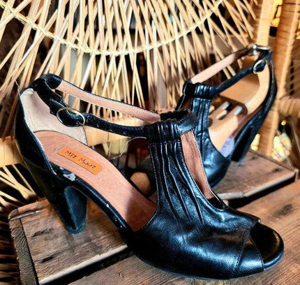 Retro Miz Mooz Shoes - Yatva