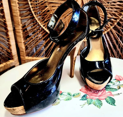 Retro New Look Shoes - Yatva
