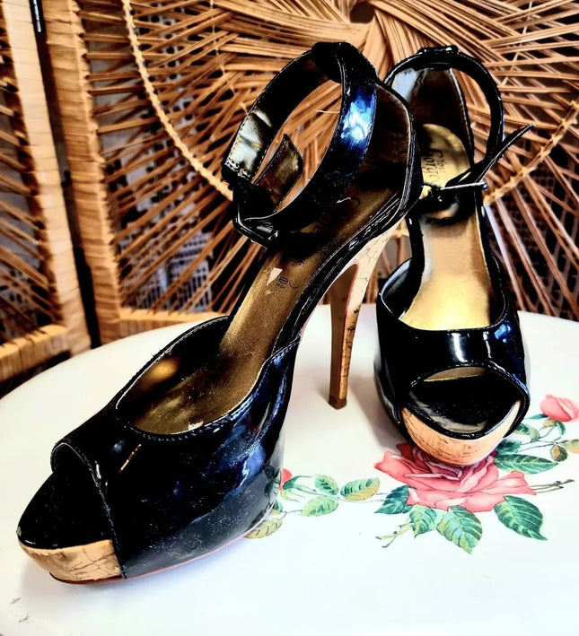 Retro New Look Shoes - Yatva
