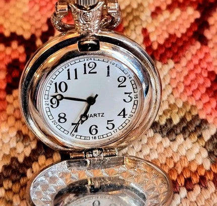 Retro Pocket Watch - Yatva
