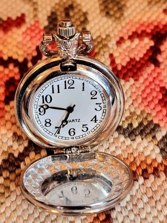 Retro Pocket Watch - Yatva