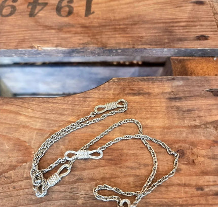 Retro Silver Necklace - Yatva