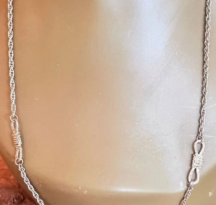 Retro Silver Necklace - Yatva