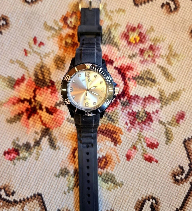 Retro Souris D'or Quartz Watch - Yatva