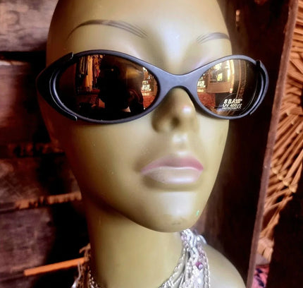 Retro Vintage Chic Sunglasses - Yatva