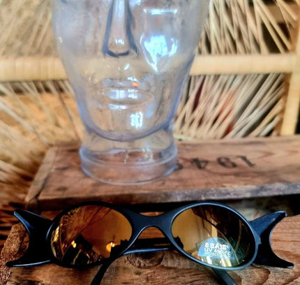 Retro Vintage Chic Sunglasses - Yatva