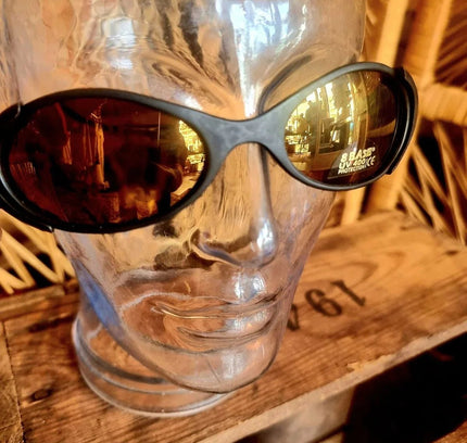 Retro Vintage Chic Sunglasses - Yatva