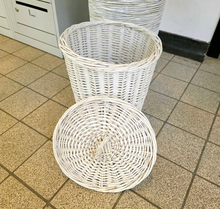 Retro White Woven Wicker Basket with Lid - Yatva