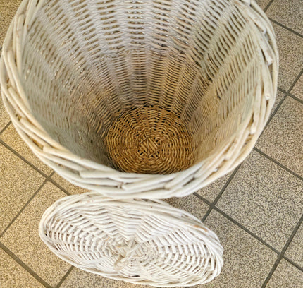 Retro White Woven Wicker Basket with Lid - Yatva