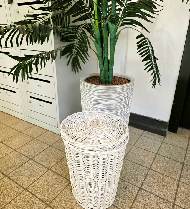 Retro White Woven Wicker Basket with Lid - Yatva