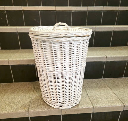 Retro White Woven Wicker Basket with Lid - Yatva