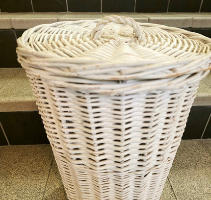 Retro White Woven Wicker Basket with Lid - Yatva