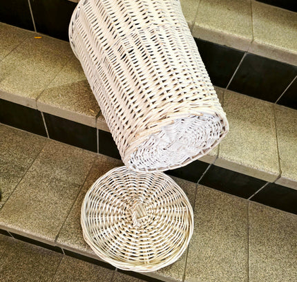 Retro White Woven Wicker Basket with Lid - Yatva