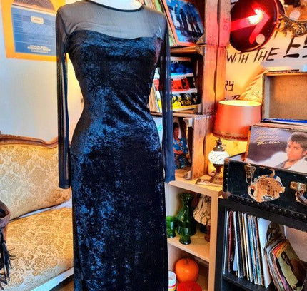 Retro XLNT Maxi Dress - Yatva