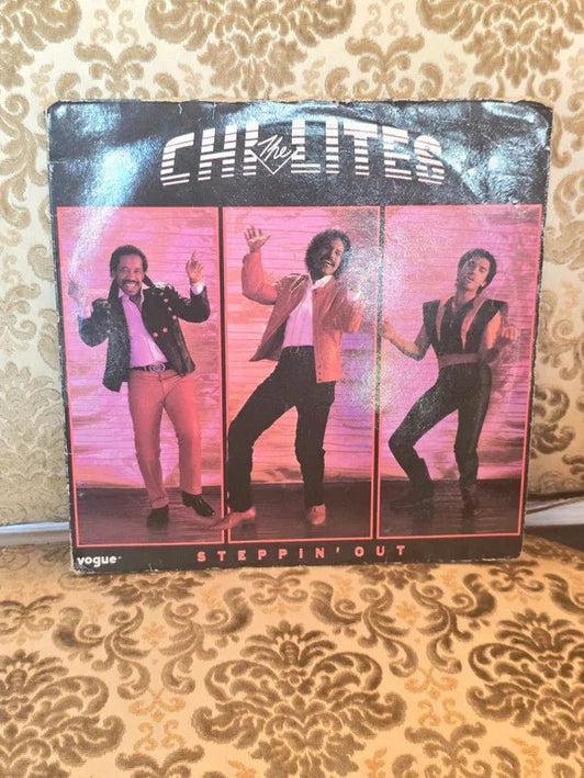 The Chi - Lites – Steppin' Out Vinyl Record - Yatva