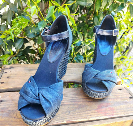 Tommy Hilfiger Iconic Elena Metallic Canvas Platform Sandals Shoes - Yatva