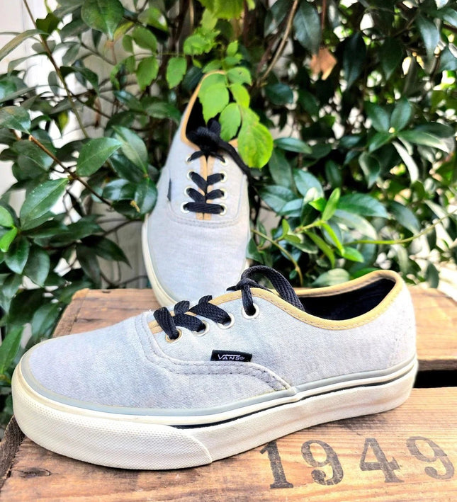 Vans Lace Up Shoes - Yatva