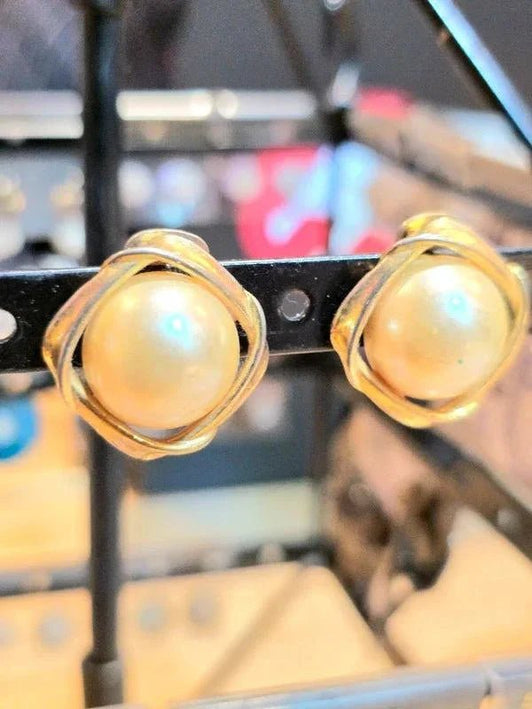 Vintage 1950's Clip - On Earrings - Yatva