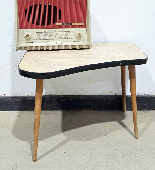 Vintage 1950s Mid - Century Side Table, - Yatva