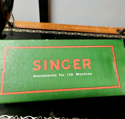 Vintage 1951 Singer 15K88 Hand Crank Sewing Machine | Kilbowie Scotland | Dutch Manual & Accessories - Yatva