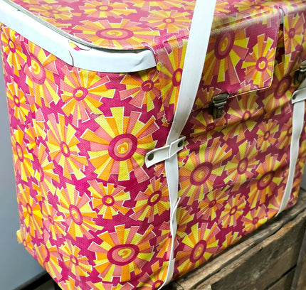 Vintage 1970s Cooling Bag - Retro Flower Print - Yatva