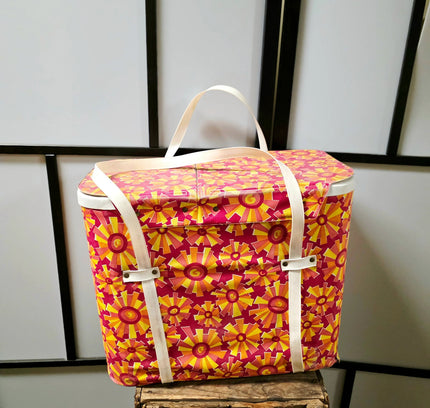 Vintage 1970s Cooling Bag - Retro Flower Print - Yatva