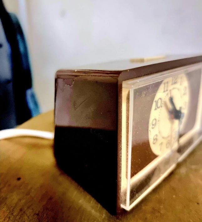 Vintage 1970's Electric Space Age Alarm Clock - Yatva