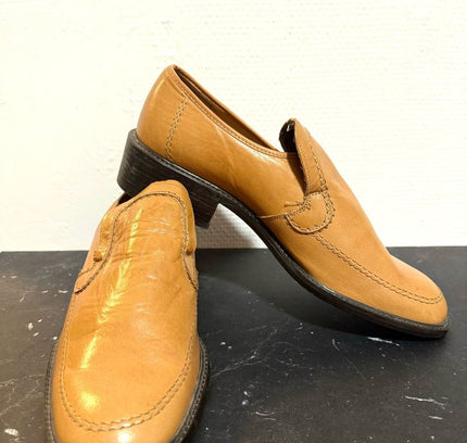 Vintage 1970's Eneska Shoes - Brand New - Yatva