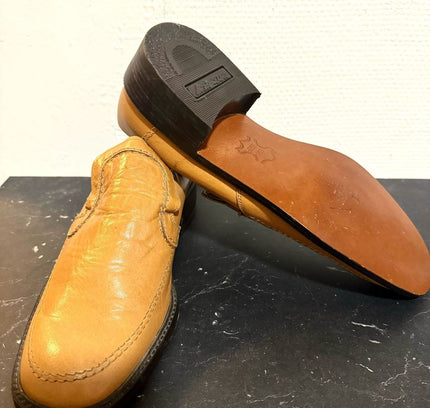 Vintage 1970's Eneska Shoes - Brand New - Yatva