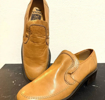 Vintage 1970's Eneska Shoes - Brand New - Yatva
