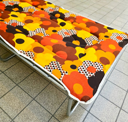 Vintage 1970s "Flower Power" Sun Lounger – Retro Garden Stretcher - Yatva