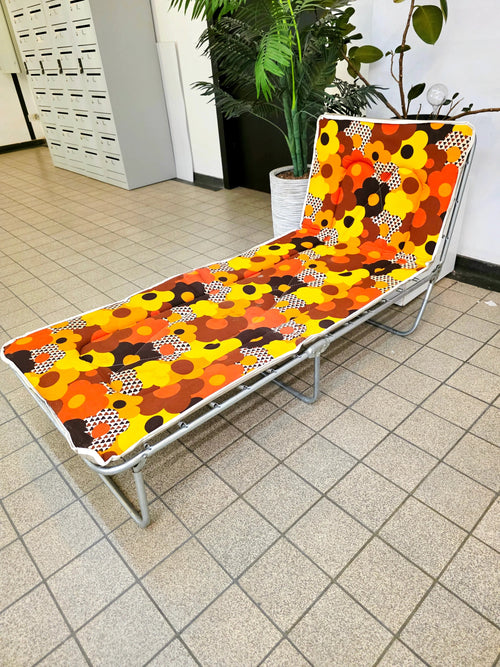 Vintage 1970s "Flower Power" Sun Lounger – Retro Garden Stretcher