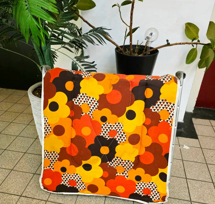 Vintage 1970s "Flower Power" Sun Lounger – Retro Garden Stretcher - Yatva