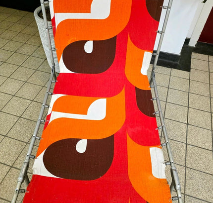 Vintage 1970s Folding Sun Lounger. Iconic 70s Psychedelic Pattern - Yatva