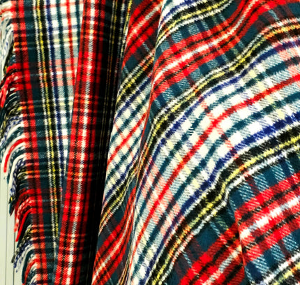 Vintage 1970s Hatéma Reversible Tartan Blanket / Throw - Yatva