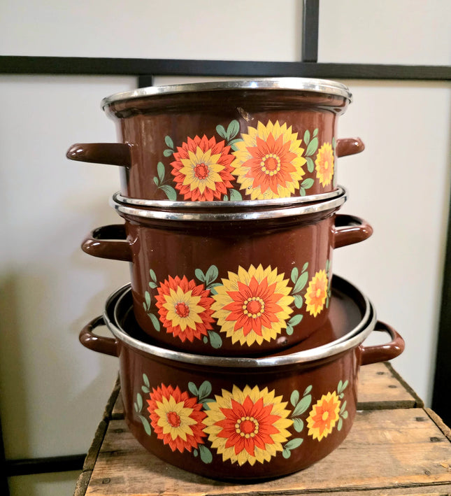 Vintage 1970s (Set of 3) Enamel Cooking Pots - Yatva