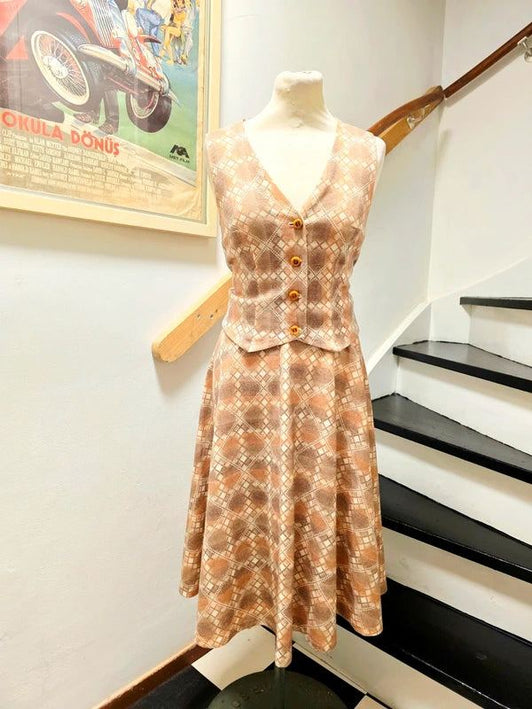 Vintage 1970's Skirt Suit - Yatva